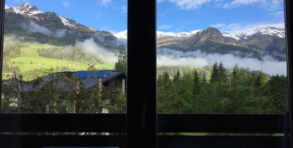 Przytulny apartament z widokiem na góry Wysokie Taury w Bad Hofgastein