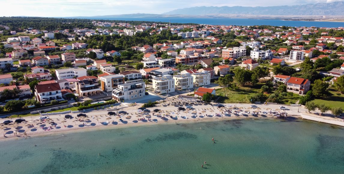 Bezpośrednio przy plaży: nowoczesne apartamenty z ogrodem lub tarasem na dachu